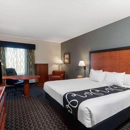 La Quinta By Wyndham Rifle Hotell Exteriör bild